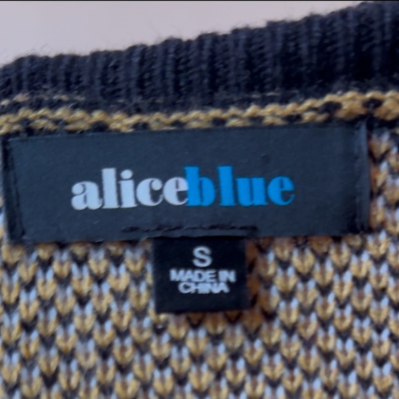 Yellow Plaid Clueless Thick Knit Sweater Size S Never Worn Out - Picture 3 of 3